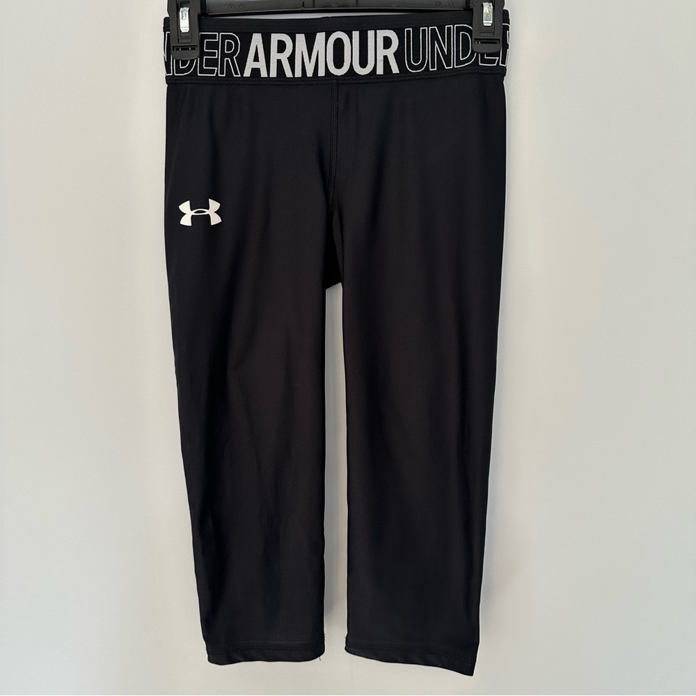 Girls Under Armour Black Stretch Cropped Leggings / Capri Size S